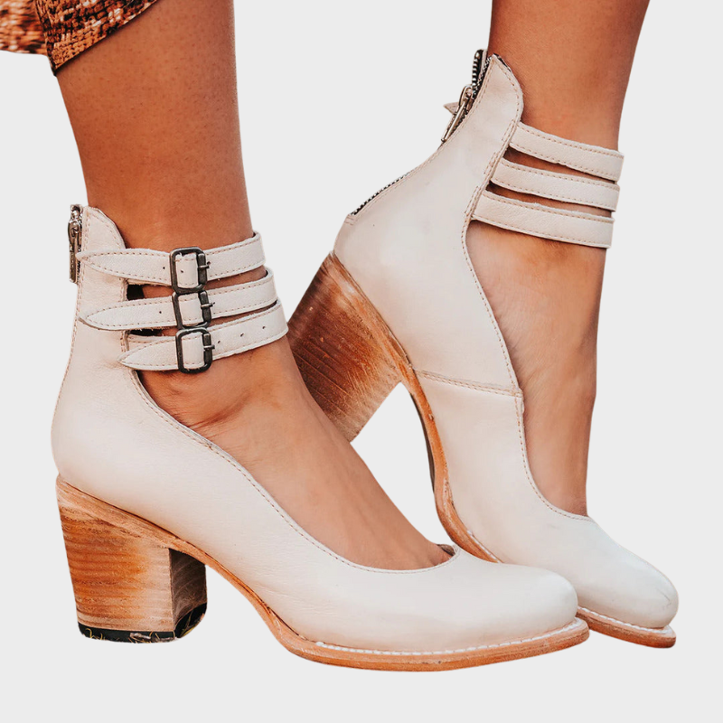 Clara – Heeled Shoes with Buckle Straps