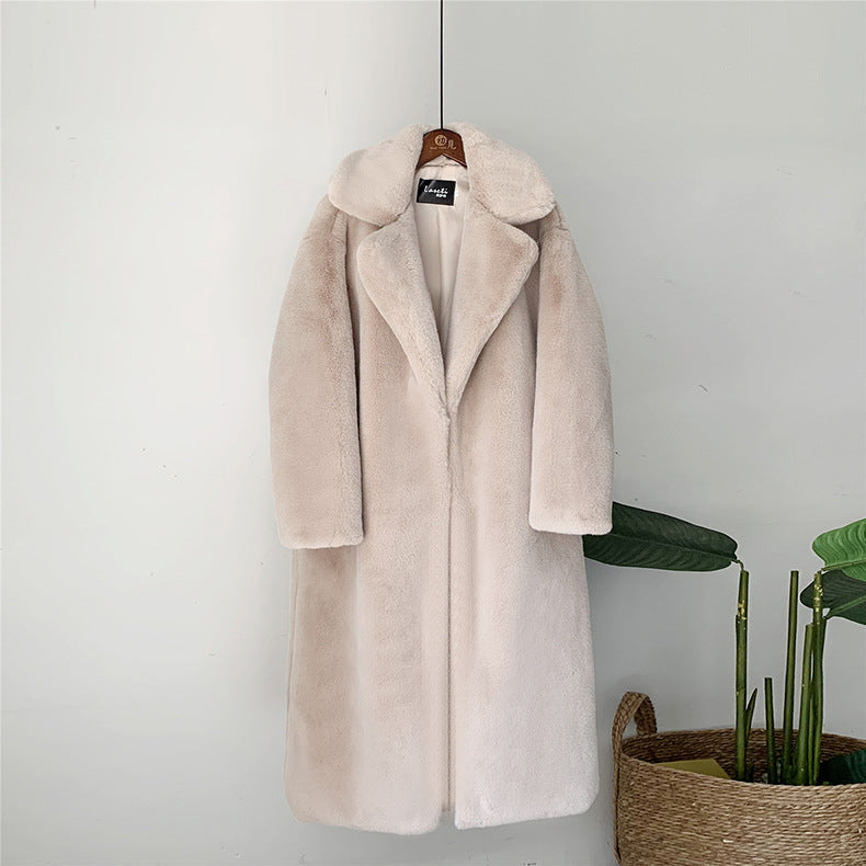 Long Faux Fur Coat Made from High-Quality Material – Knee-Length, Straight Silhouette, Ultra-Soft and Warm