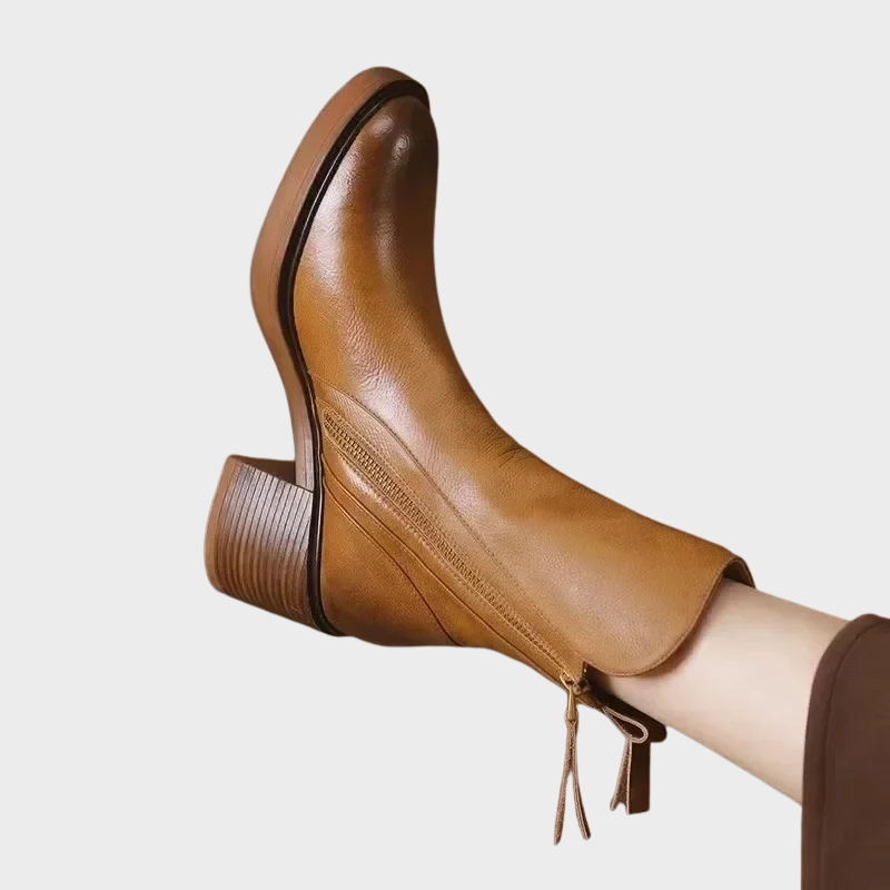 Vera – Elegant Ankle Boots with Zip