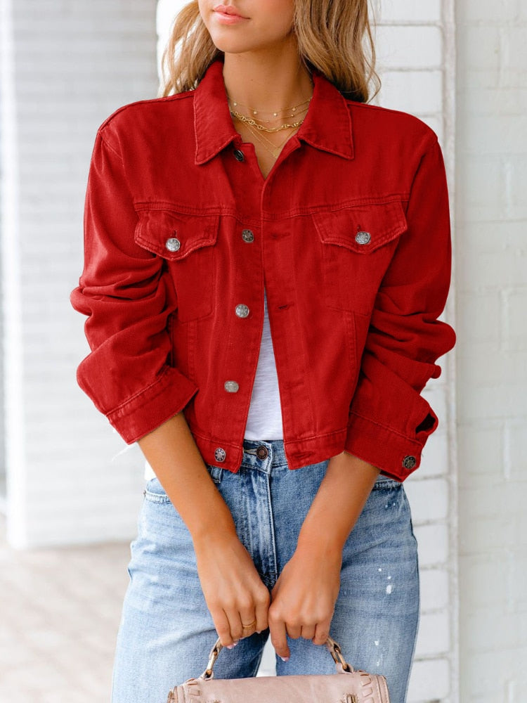 Loose-fitting denim jacket with chest pockets and button placket | Ideal for spring/summer