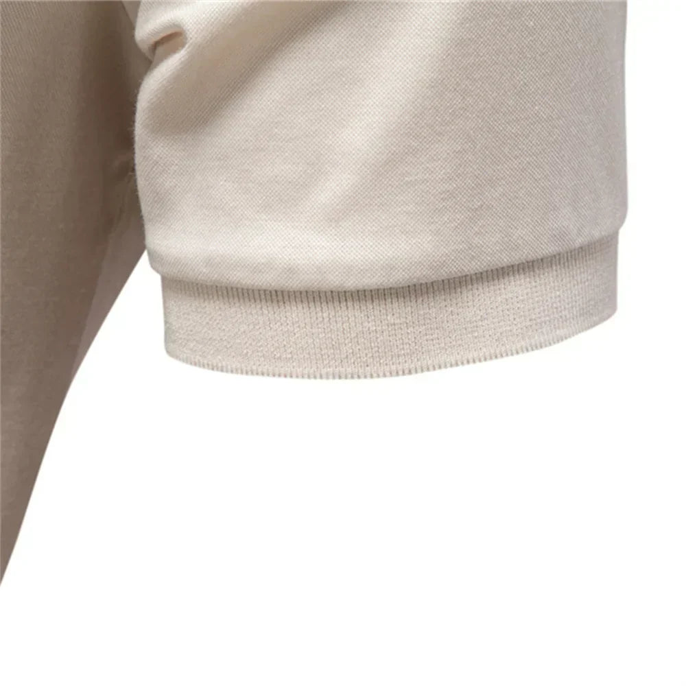 FRANK™ | ATMUNGSAKTIVES POLOSHIRT MIT V-AUSSCHNITT