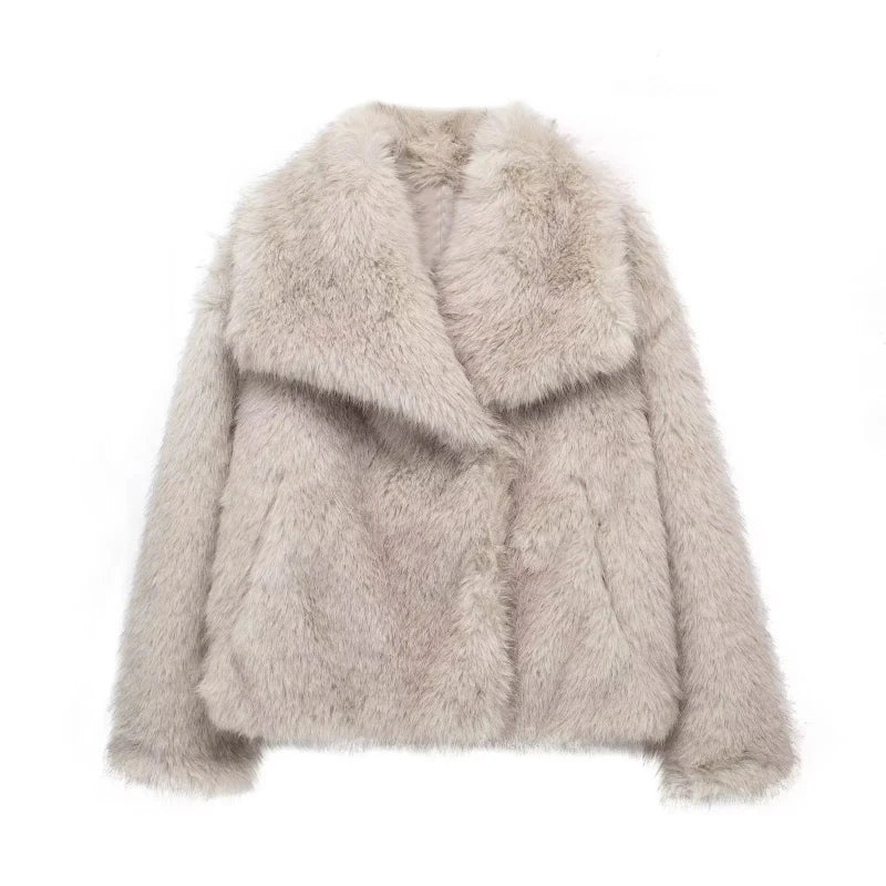 Plush Winter Coat Made of Faux Fur for Women with Hood and Pockets | Ideal for Autumn/Winter