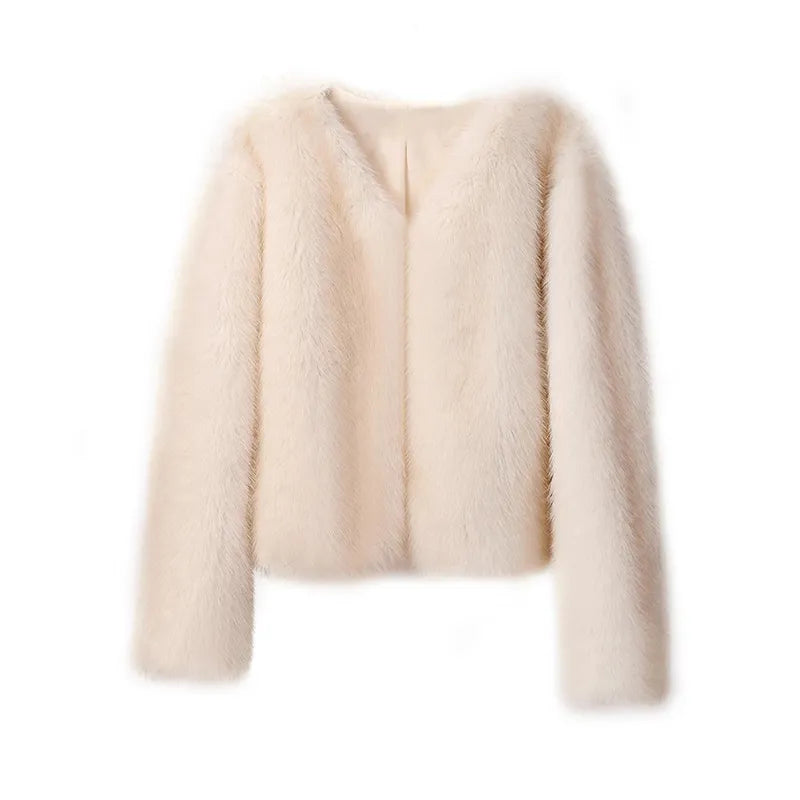 Short Faux Fur Coat with Notched Collar and Side Pockets | Ideal for Autumn and Spring