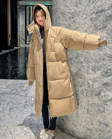 Warm Winter Jacket with Detachable Hood and Zipped Pockets | Ideal for Winter