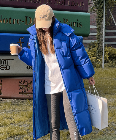 Warm Winter Jacket with Detachable Hood and Zipped Pockets | Ideal for Winter